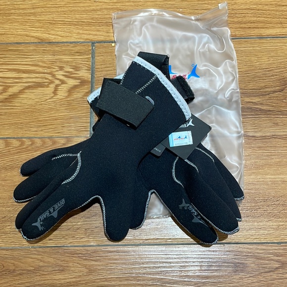 Dive & Sail Accessories New Spear Fishing Gloves Poshmark